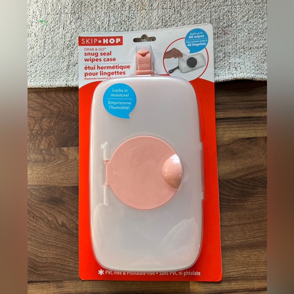 Skip Hop | Grab & Go Snug Seal Wipes Case Pink